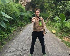 娱乐吃瓜酱爬山,娱乐吃瓜酱带你领略爬山乐趣